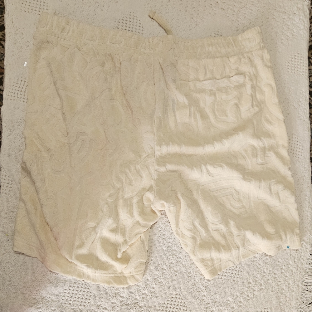 H&M Women's Cream Athletic Shorts - Picture 4 of 7